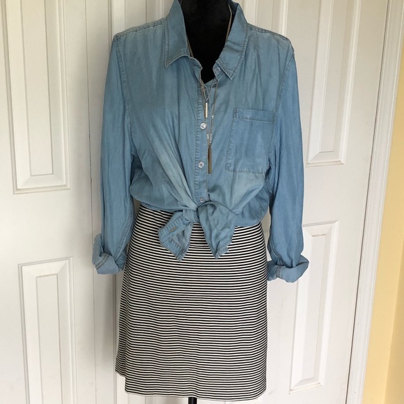 Perfect w/Boots! A.N.A Ponte Striped Pencil Skirt - Picture 5 of 8